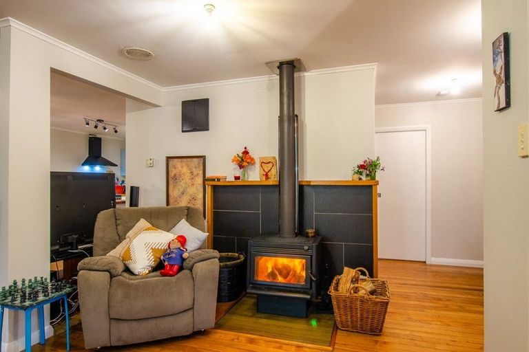 Photo of property in 160 Wellington Road, Paekakariki, 5034