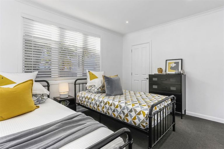 Photo of property in 121 Hinemoa Street, Birkenhead, Auckland, 0626