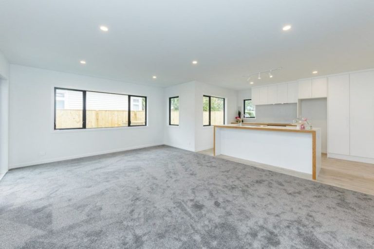 Photo of property in 23 Quinn Road, Levin, 5510