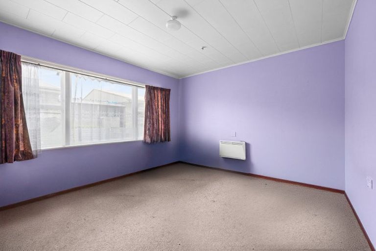 Photo of property in 210a Grove Road, Mayfair, Hastings, 4122