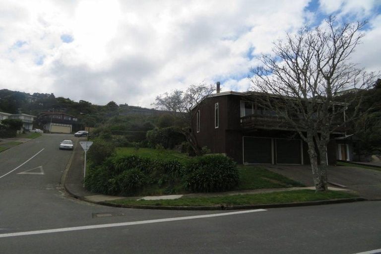 Photo of property in 67 Cedar Street, Maungaraki, Lower Hutt, 5010
