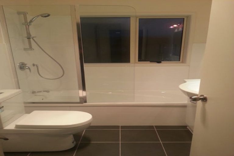 Photo of property in 25 Universal Drive, Henderson, Auckland, 0610