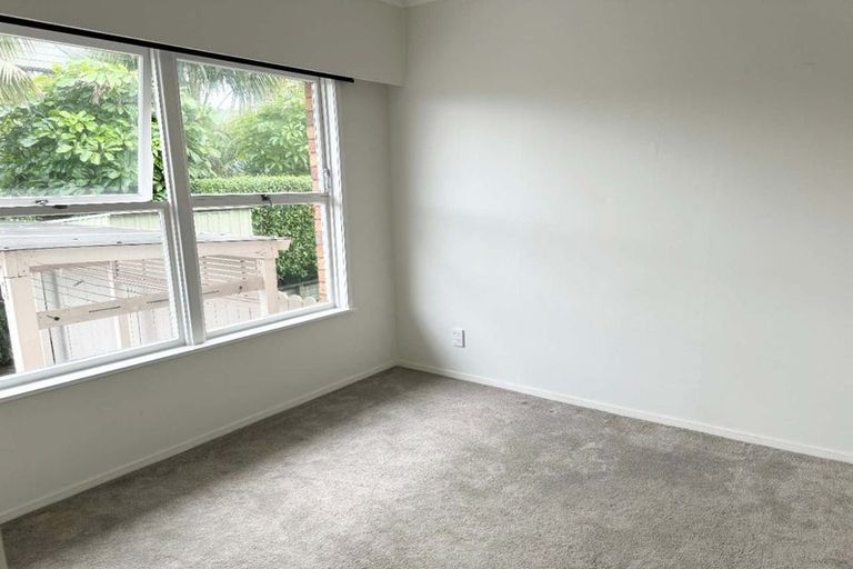 Photo of property in 2/41 Nile Road, Milford, Auckland, 0620