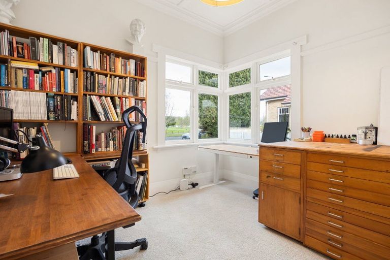 Photo of property in 893 Heaphy Terrace, Claudelands, Hamilton, 3214