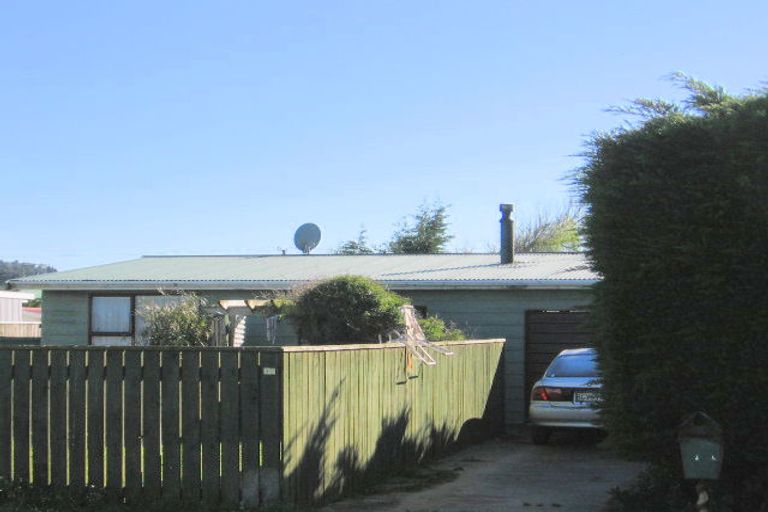 Photo of property in 17 Norton Street, Foxton Beach, Foxton, 4815