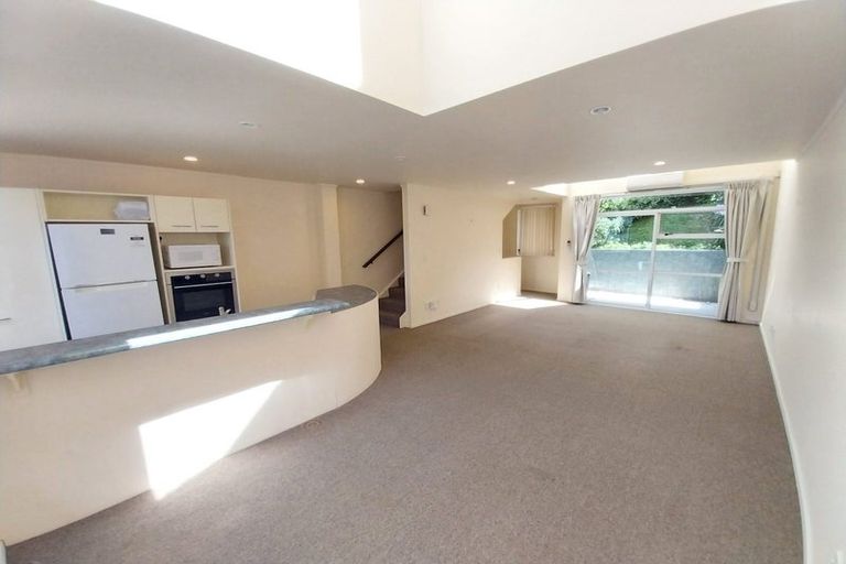 Photo of property in Fernhill Flats, 7/324 The Terrace, Te Aro, Wellington, 6011