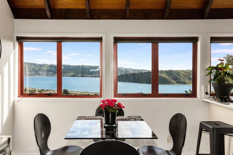 Photo of property in 8 Moray Place, Papakowhai, Porirua, 5024