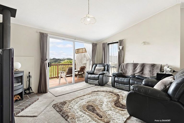 Photo of property in 6 Kekerenga Street, Strathmore Park, Wellington, 6022