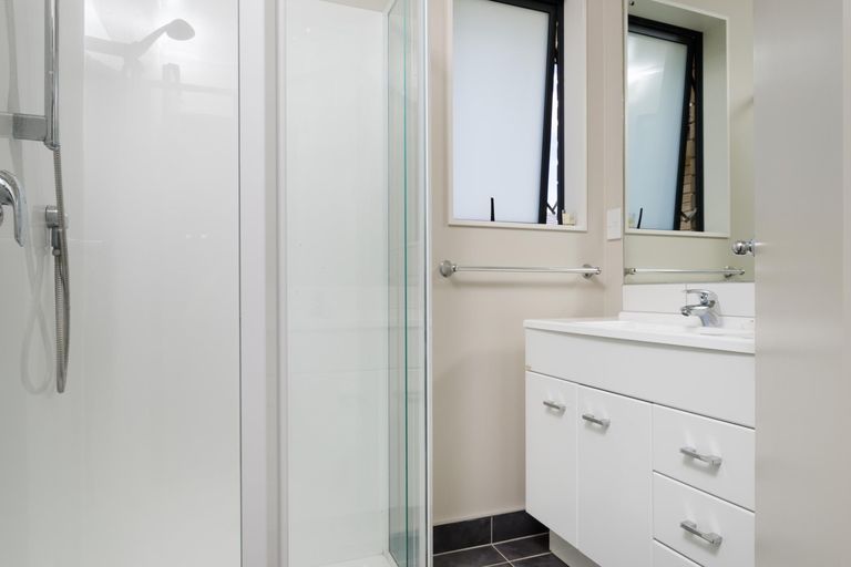 Photo of property in 20a Duncan Avenue, Te Atatu South, Auckland, 0610