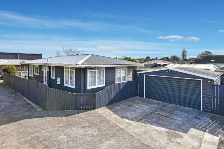 Photo of property in 2/16 View Road, Papakura, 2110