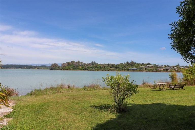 Photo of property in 42 Tahi Street, Mapua, 7005