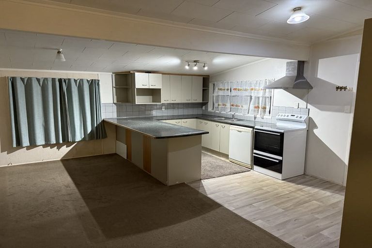 Photo of property in 16 Harania Avenue, Favona, Auckland, 2024