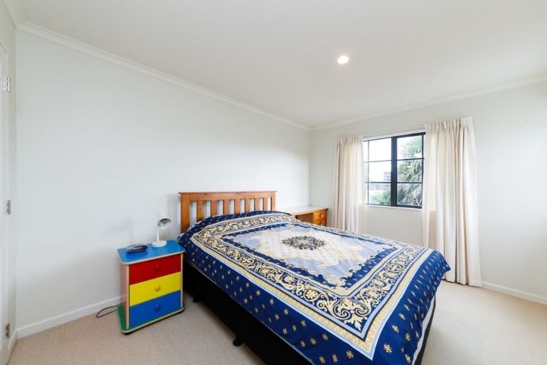 Photo of property in 102 Jickell Street, Hokowhitu, Palmerston North, 4410