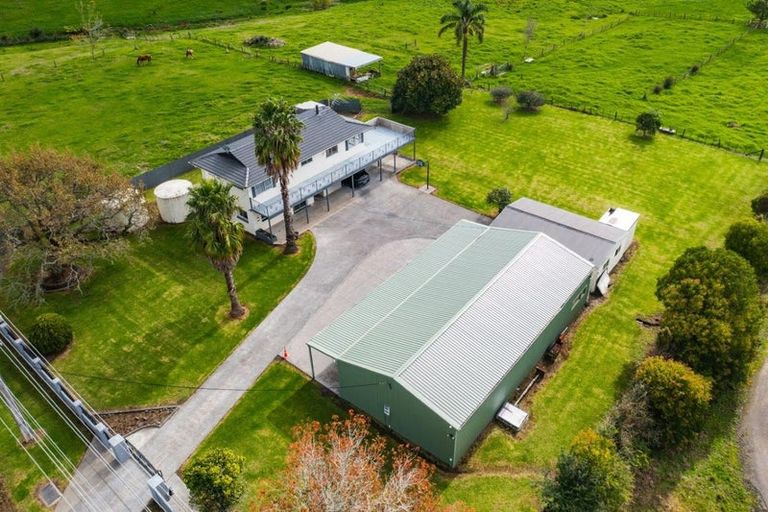Photo of property in 6 Deacon Road, Riverhead, Kumeu, 0892