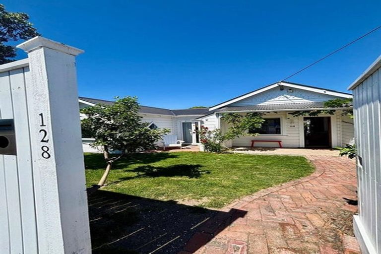 Photo of property in 128 Charles Street, Westshore, Napier, 4110