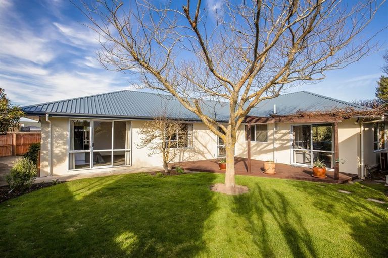 Photo of property in 10 Beauford Place, Parklands, Christchurch, 8083