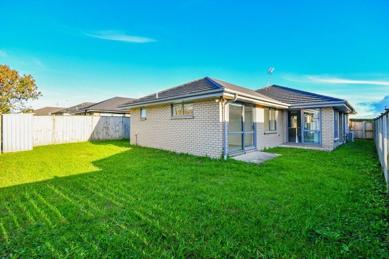 Photo of property in 12 Maxwell Road, Pukekohe, 2120