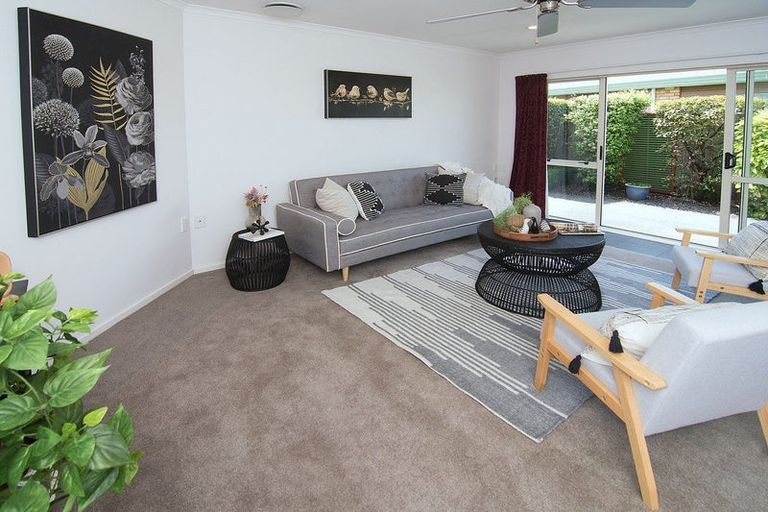 Photo of property in Holdsworth Villas, 70/2 William Donald Drive, Solway, Masterton, 5810