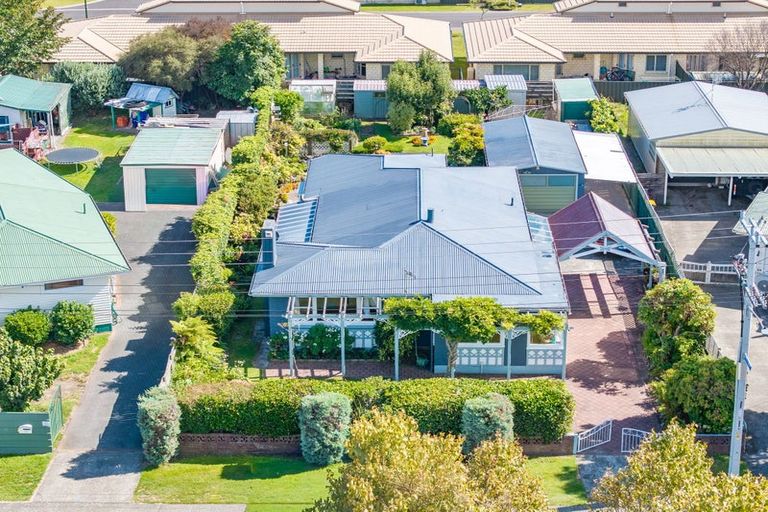 Photo of property in 60 Kawaha Point Road, Kawaha Point, Rotorua, 3010