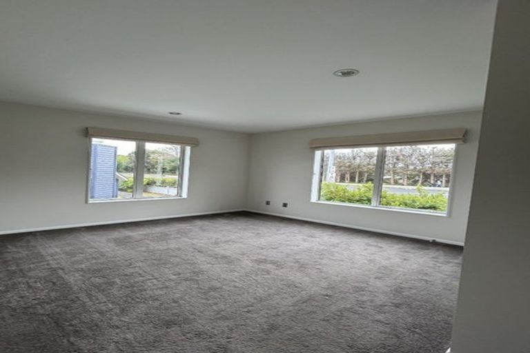 Photo of property in 67 Pickaberry Avenue, Karaka, Papakura, 2113