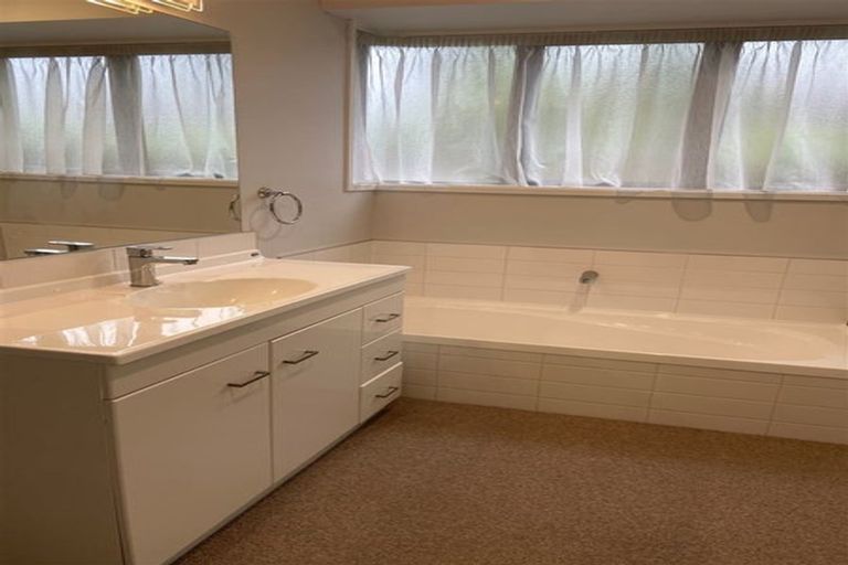 Photo of property in 2/61 Colombo Street, Cashmere, Christchurch, 8022