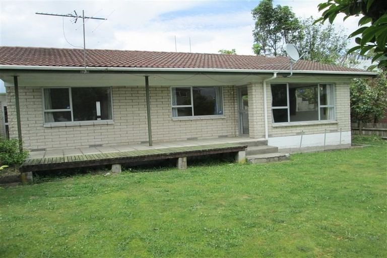 Photo of property in 3 Rika Place, Kawaha Point, Rotorua, 3010