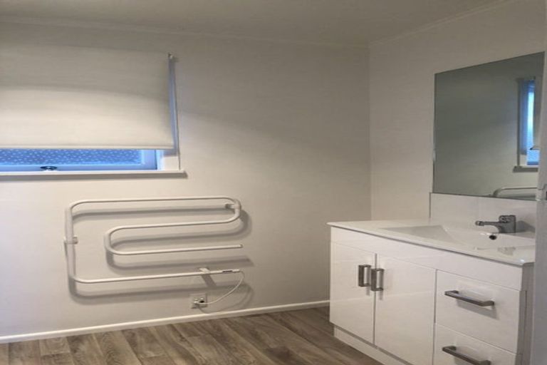 Photo of property in 19b Arrow Road, Forrest Hill, Auckland, 0620