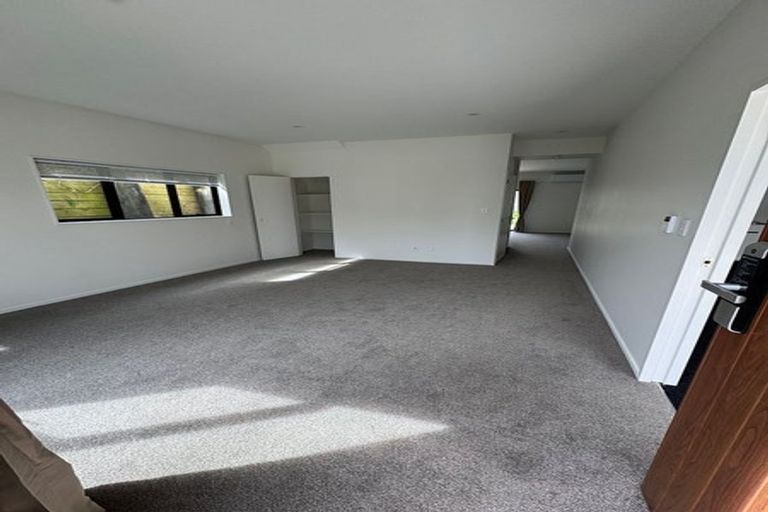 Photo of property in 14 Medallion Drive, Oteha, Auckland, 0632