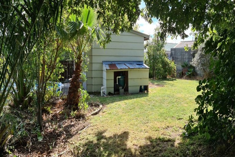 Photo of property in 4 Mahia Place, Kelvin Grove, Palmerston North, 4414