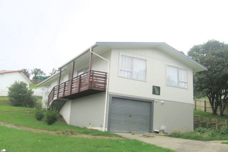 Photo of property in 9 Sombrero View, Ascot Park, Porirua, 5024