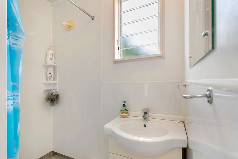 Photo of property in 24 White Street, Whitianga, 3510