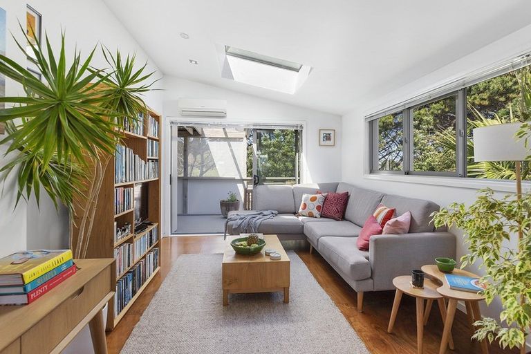 Photo of property in 398a Broadway, Miramar, Wellington, 6022