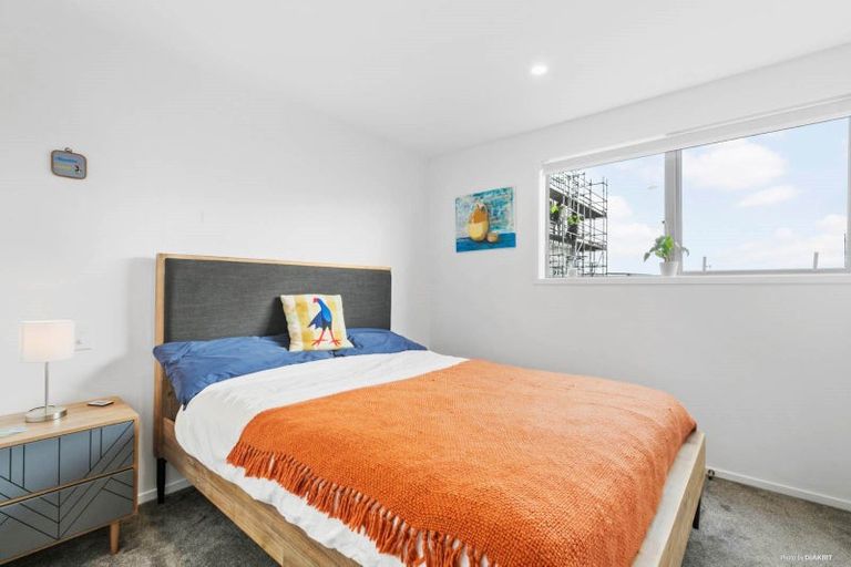 Photo of property in 4/7 Flanshaw Road, Te Atatu South, Auckland, 0610