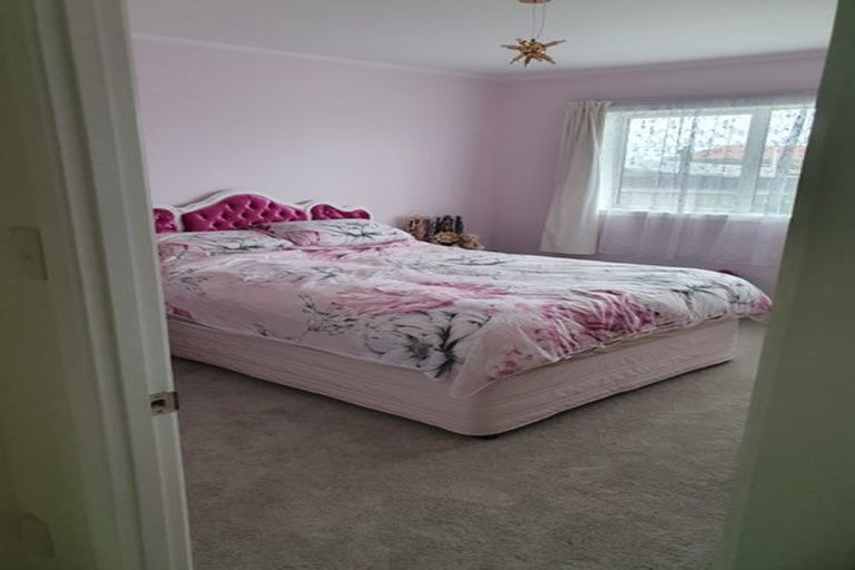 Photo of property in 2/29 Wallace Road, Mangere Bridge, Auckland, 2022
