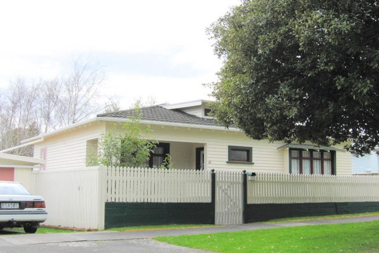 Photo of property in 15 Hutchison Crescent, Durie Hill, Whanganui, 4500