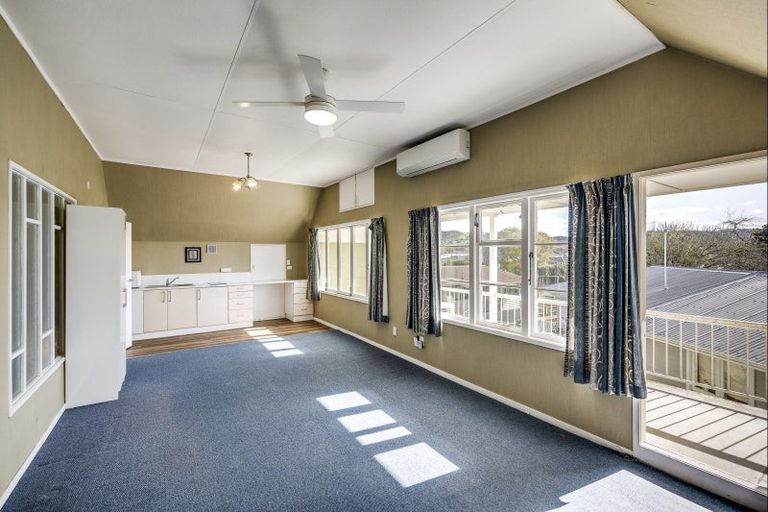 Photo of property in 16a Rata Street, Taradale, Napier, 4112