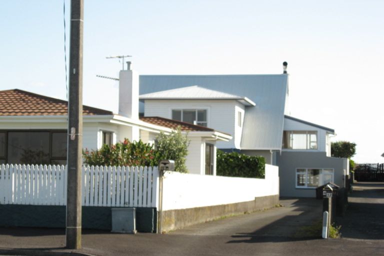 Photo of property in 12a Beach Street, Fitzroy, New Plymouth, 4312