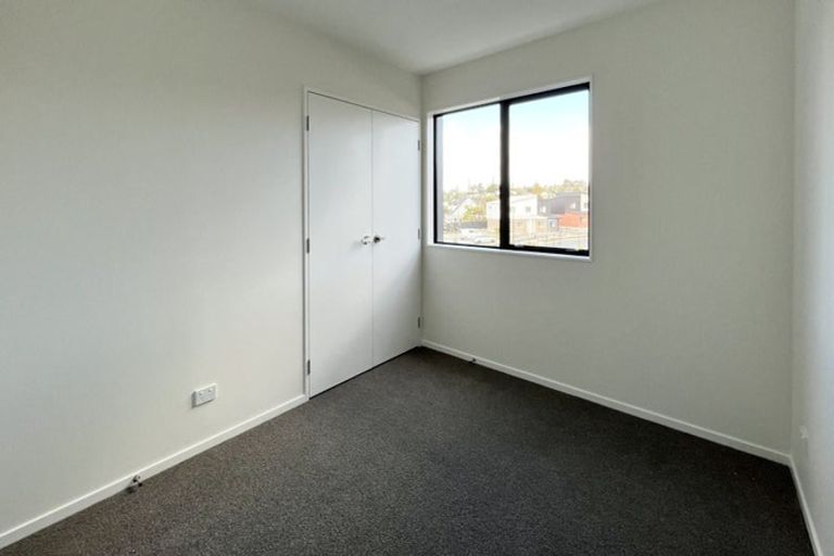 Photo of property in 3/60 Selo Street, Glen Eden, Auckland, 0602