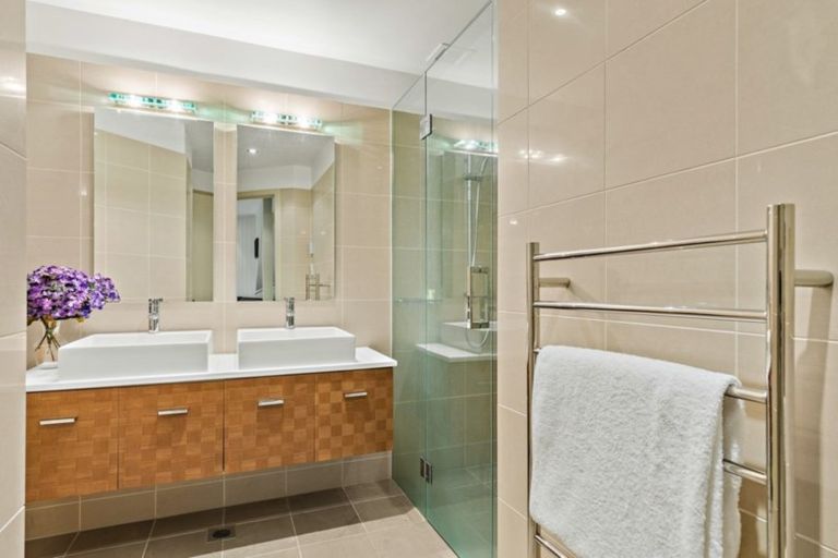 Photo of property in 28 Little Compton Mews, Snells Beach, 0920