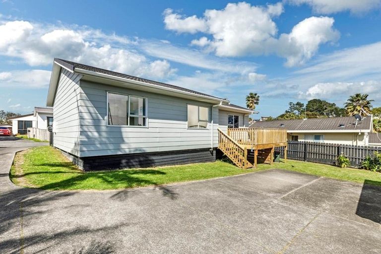 Photo of property in 1/24 Caribbean Drive, Unsworth Heights, Auckland, 0632