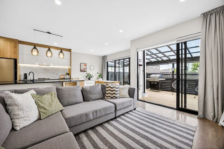 Photo of property in 117 Waekahu Road, Westgate, Auckland, 0814