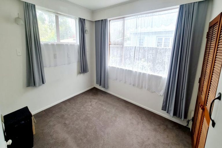 Photo of property in 2a Anzac Road, Otaki, 5512