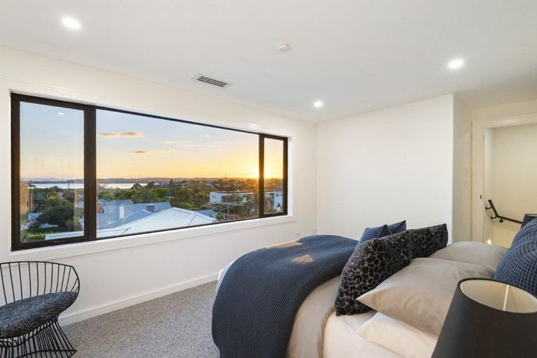 Photo of property in 16a Egremont Street, Belmont, Auckland, 0622