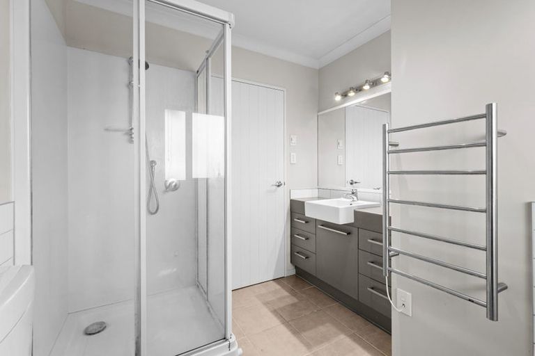 Photo of property in 215 Park Road, Hokowhitu, Palmerston North, 4410