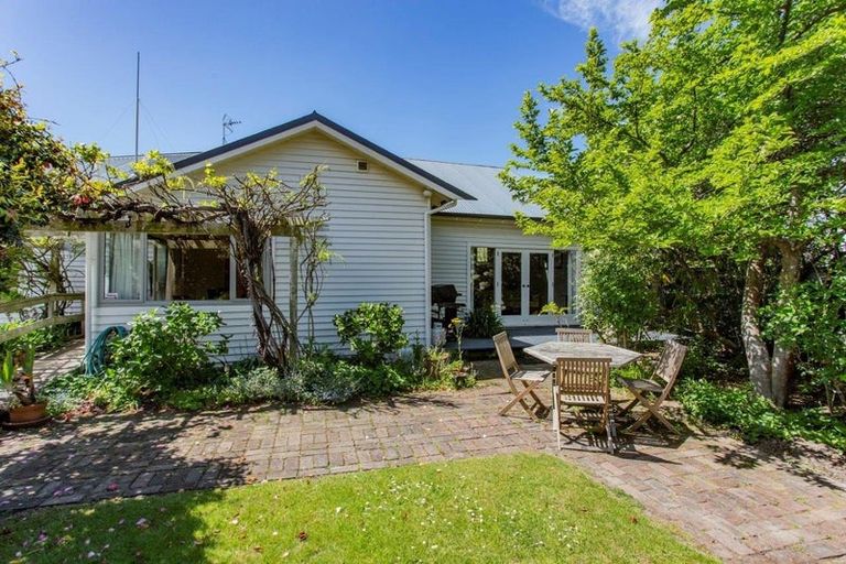 Photo of property in 11 Clissold Street, Merivale, Christchurch, 8014