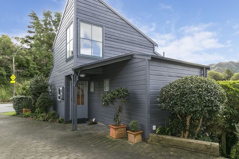 Photo of property in 9 Waikowhai Street, Ngaio, Wellington, 6035
