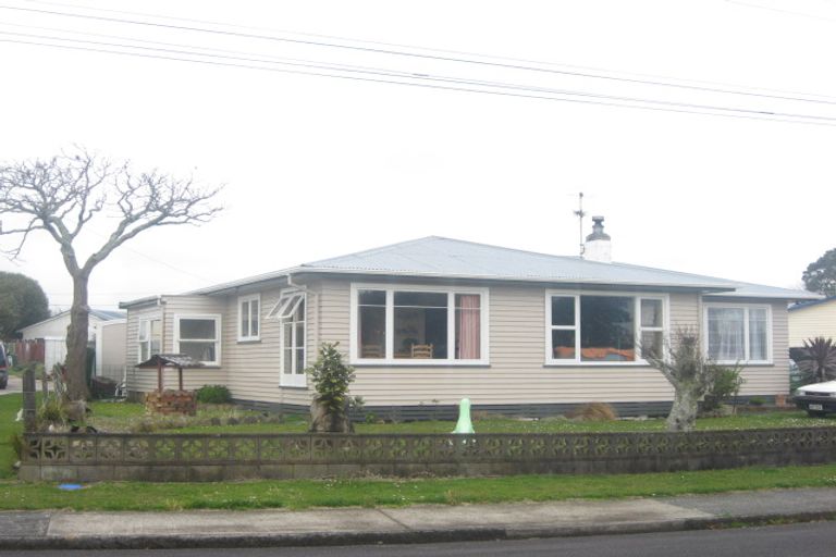 Photo of property in 8 Rata Street, Upper Vogeltown, New Plymouth, 4310