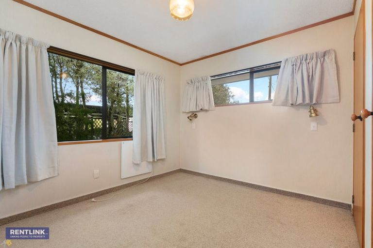 Photo of property in 29 Omokoroa Road, Omokoroa, 3114