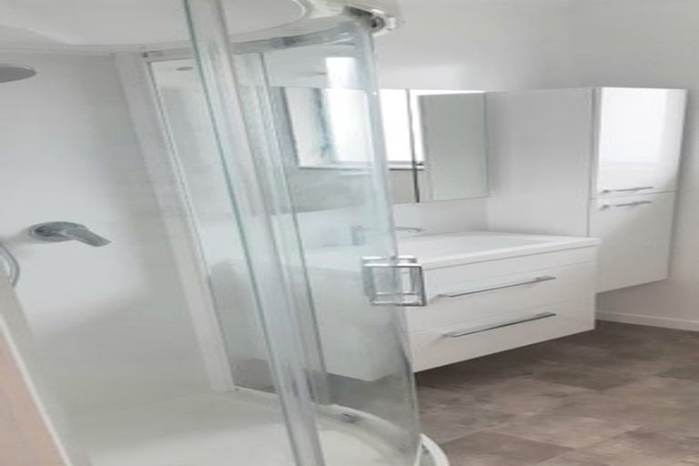 Photo of property in 105 Derwent Street, Island Bay, Wellington, 6023