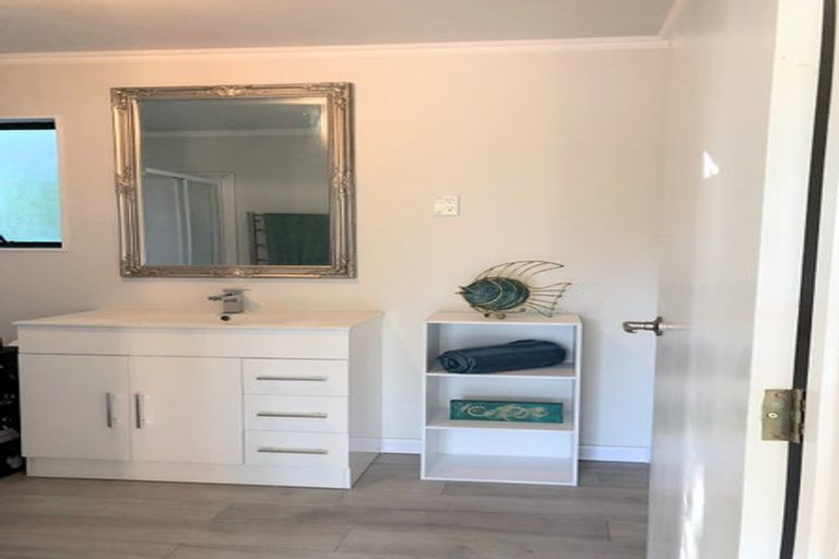 Photo of property in 100 Windmill Drive, Wainui, Silverdale, 0992